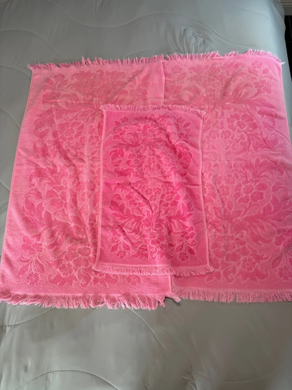 Martex Hot Pink Brocade Floral VTG Bath Towels Hand Towel